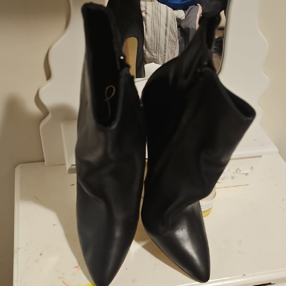Sam Edelman Black Pointed Toe Ankle Heeled Boots